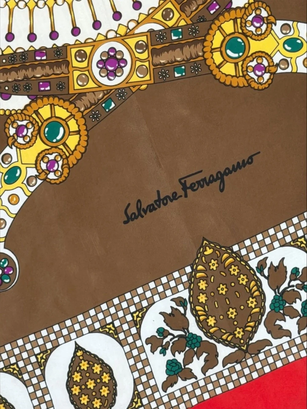 Salvatore‎ Ferragamo Medallion Silk Scarf